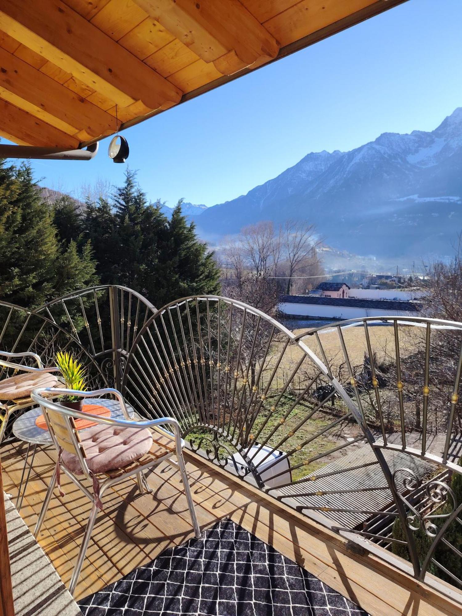 La Villa Gialla Aosta Eksteriør billede